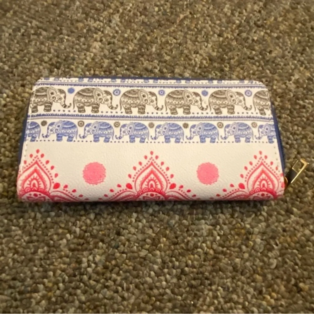 Elephant Wallet Full Middle Zip‎ White-Pink